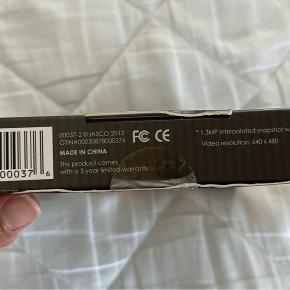 Tumi T Tech Essential Gear 1.3 MP Travel Webcam PC MAC Mic Travel Pouch NIB - Picture 3 of 4